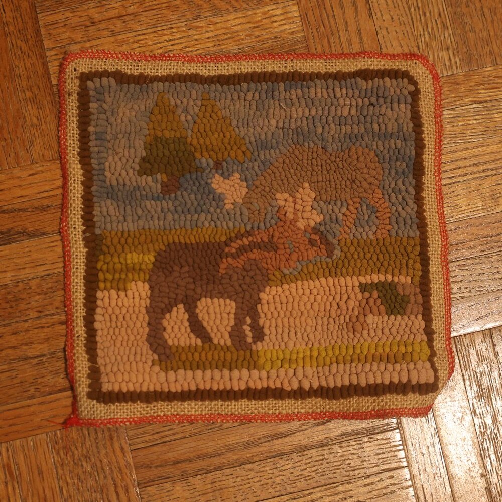 Vintage Hand Hooked Moose Rug Mat 9x9 Primitive Folk Art Cabin Lodge Wall Hangin